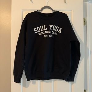 NWOT Women’s Medium Soul Yoga Wellness Club Crewneck